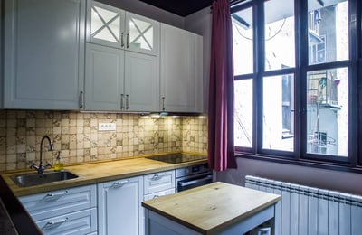 Location d'appartement spacieux et meublé de 124 m², centre-ville, Belgrade, Serbie
