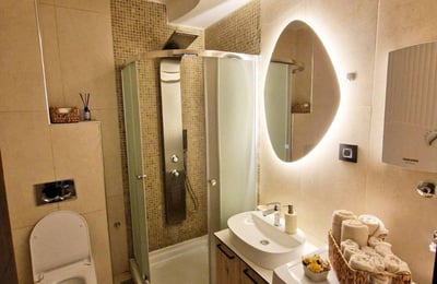 Location d'appartement moderne de 50 m² dans un immeuble récent avec vue sur le parc, district de Vračar, Belgrade, Serbie