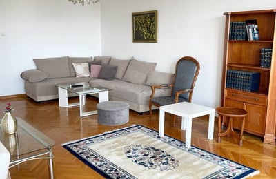Сдается в аренду светлая и просторная квартира 90 м² в районе Новый Белград, Белград, Сербия
