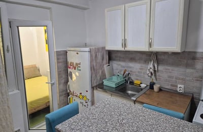 Сдается в аренду меблированная квартира 48 м² с собственным двориком, Земун, Белград, Сербия