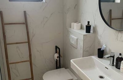 Apartamento bonito y luminoso de 40 m² con terraza amplia en Vračar, Belgrado, Serbia