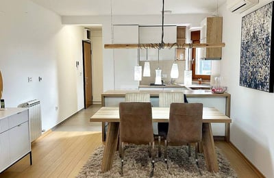 Appartement de 3 pièces élégant de 74 m² dans un immeuble neuf à Vračar, Belgrade, Serbie