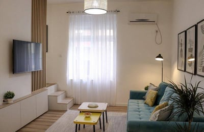 À louer : charmant appartement de 35 m² au centre-ville, en face du jardin botanique, Belgrade, Serbie
