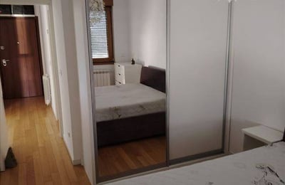 Appartement de 2 pièces cosy de 59 m² dans la résidence A Blok, Novi Beograd, Serbie