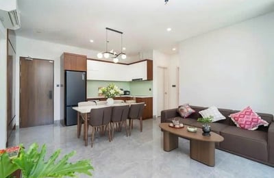 Geräumiges Apartment im Rollington Building, Da Nang, Vietnam zu vermieten