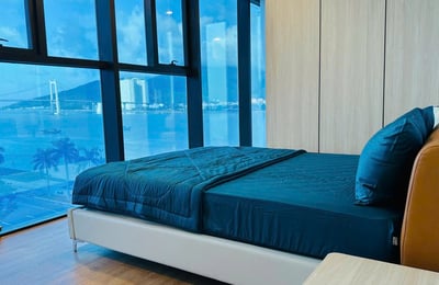 Luxuriöse, möblierte 3-Zimmer-Wohnung mit Panoramablick auf den Fluss in Da Nang zu vermieten, Vietnam