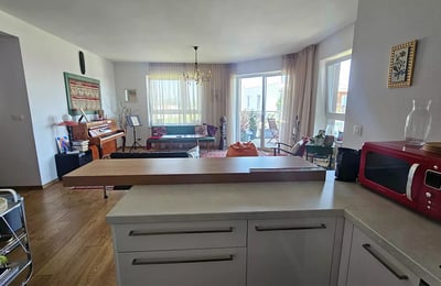 Долгосрочная аренда 3-комнатной квартиры 81 м² в Сенец, Словакия