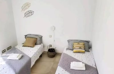 Аренда квартиры в Аликанте, Испания – 40 м², 2 спальни