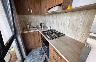 Helle und gemütliche 2-Schlafzimmer-Wohnung zur Miete, Batumi, Georgien