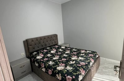 Аренда уютной меблированной 2-спальной квартиры 58 м², Батуми, Грузия