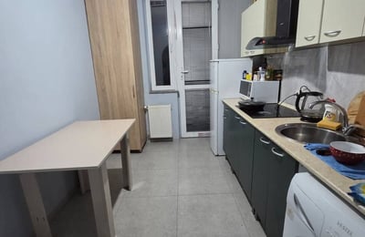 Location appartement confortable meublé, 54 m², Batumi, Géorgie