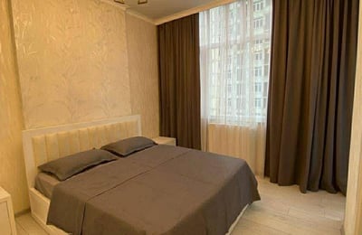 Geräumige Wohnung 80 m² mit neuer Renovierung zur Langzeitmiete in Batumi, Georgien