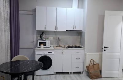 Аренда комфортной меблированной студии, 36 м², Batumi, Грузия