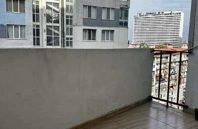 Location d’un appartement confortable et meublé près de la mer, 60 м², Batouми, Géоргие