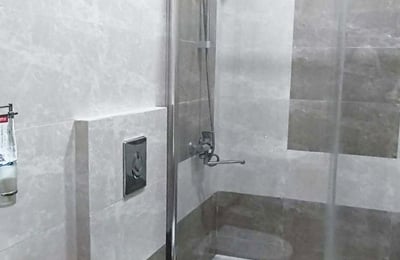 Location d'un studio lumineux et spacieux avec vue sur la montagne, 43 m², Batoumi, Géorgie