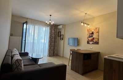 Location d'un studio propre et lumineux avec balcon, 40 m², Batoumi, Géorgie