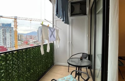 Location d'un studio propre et lumineux avec balcon, 40 m², Batoumi, Géorgie