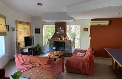 House with swimming pool for rent in the suburbs of Buenos Aires