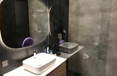 Location d’un appartement moderne de 3 pièces avec vue sur la mer, Baku White City, Bakou, Azerbaïdjan