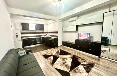 Аренда двухкомнатной квартиры с балконом, 50 м², Бухарест, сектор 6, Румыния