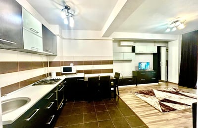 Аренда двухкомнатной квартиры с балконом, 50 м², Бухарест, сектор 6, Румыния