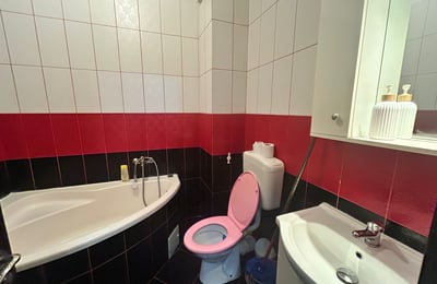 Аренда двухкомнатной квартиры с балконом, 50 м², Бухарест, сектор 6, Румыния