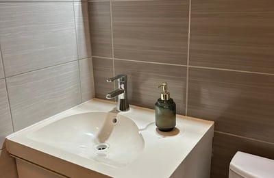 Alquiler de un amplio apartamento de 2 habitaciones, 55 m², Militari Residence, sector 6, Bucarest, Rumanía