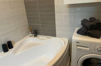 Alquiler de un amplio apartamento de 2 habitaciones, 55 m², Militari Residence, sector 6, Bucarest, Rumanía