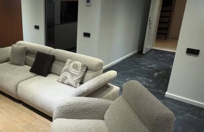 Location d'un appartement spacieux, 117 m², Hilton, Batumi, Géorgie