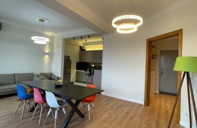 Location d'un appartement spacieux, 85 m², Batumi, Géorgie