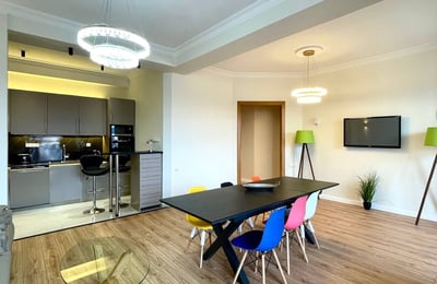 Location d'un appartement spacieux, 85 m², Batumi, Géorgie