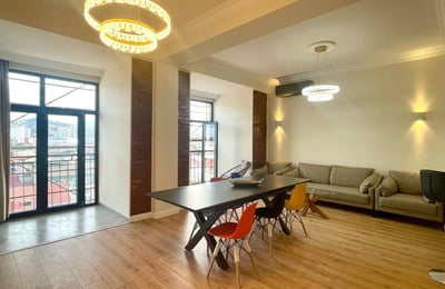 Location d'un appartement spacieux, 85 m², Batumi, Géorgie
