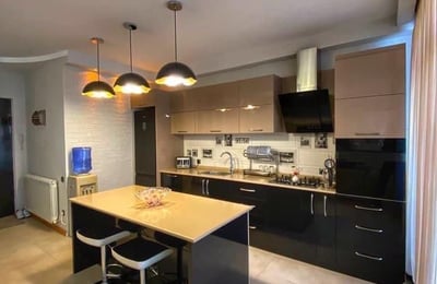 Moderne und geräumige 113 m² Wohnung mieten, Batumi, Georgien