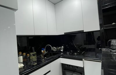 Vermietung einer geräumigen, vollmöblierten Wohnung, 60 m², Batumi, Georgien