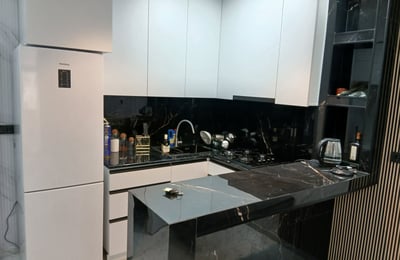 Vermietung einer geräumigen, vollmöblierten Wohnung, 60 m², Batumi, Georgien