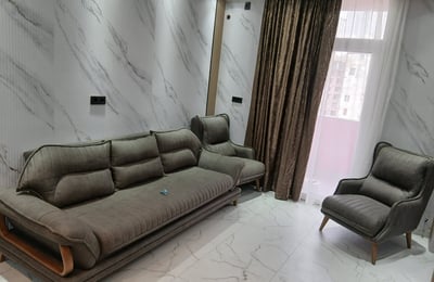 Vermietung einer geräumigen, vollmöblierten Wohnung, 60 m², Batumi, Georgien