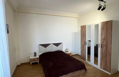 Alquiler de apartamento espacioso, elegante, 147 m², Batumi, Georgia