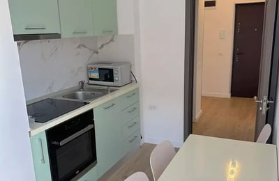 Location longue durée d’un appartement, 69 m², dans le quartier Campus – Université Ovidius, Constanța, Roumanie