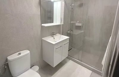 Location longue durée d’un appartement, 69 m², dans le quartier Campus – Université Ovidius, Constanța, Roumanie