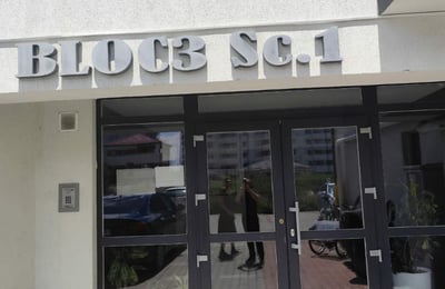 Alquiler de un apartamento amueblado de dos habitaciones con plaza de aparcamiento, Sector 6, Bucarest, Rumanía