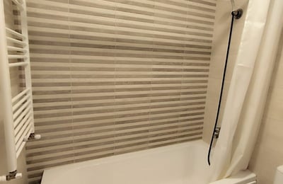 Alquiler de un apartamento amueblado de dos habitaciones con cocina independiente, Sector 6, Bucarest, Rumanía