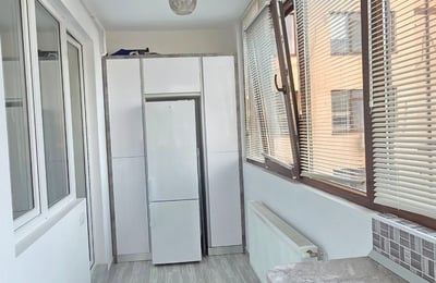 Rent of a furnished two-room apartment, 60 m², Bucharest, Sector 6, Romania