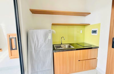 Alquiler de un apartamento a estrenar con un amplio balcón, Lien Chieu, Da Nang, Vietnam
