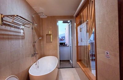 Rent a modern, comfortable apartment near the beach, Son Tra, Da Nang, Vietnam