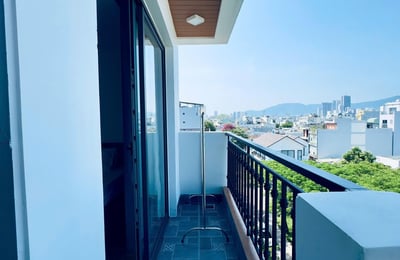 Moderne Wohnung mit großem Balkon zur Miete in Strandnähe, Da Nang, Vietnam
