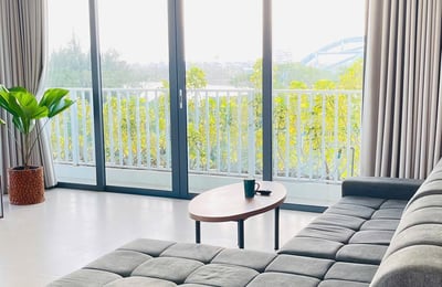 Modern furnished apartment with balcony for rent, 180 m², Da Nang, Vietnam