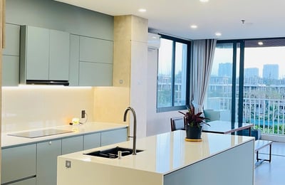 Modern furnished apartment with balcony for rent, 180 m², Da Nang, Vietnam