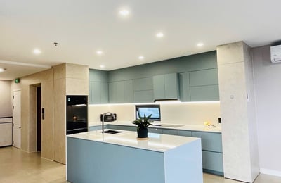 Modern furnished apartment with balcony for rent, 180 m², Da Nang, Vietnam