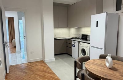 Appartement spacieux 85m² à louer, Batoumi, Géorgie