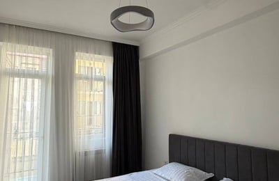 Appartement spacieux 85m² à louer, Batoumi, Géorgie